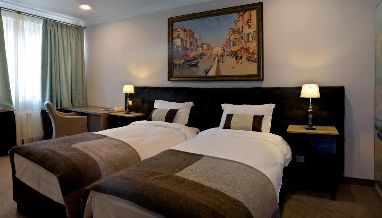 Zentrum Hotel Chişinău Extérieur photo